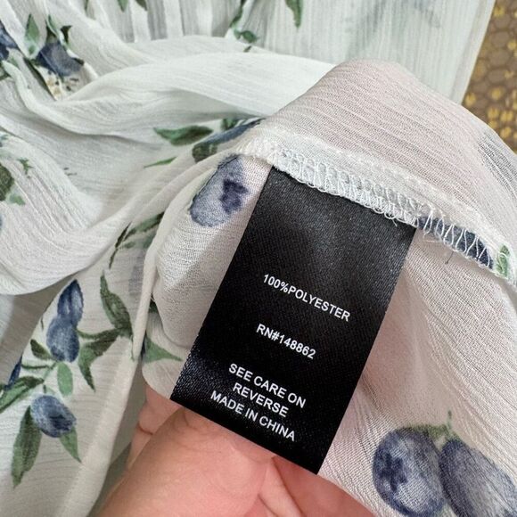 Torrid Blueberry White Crinkle Chiffon Sheer Pintuck Tank 00 M/L NWT - Picture 6 of 10